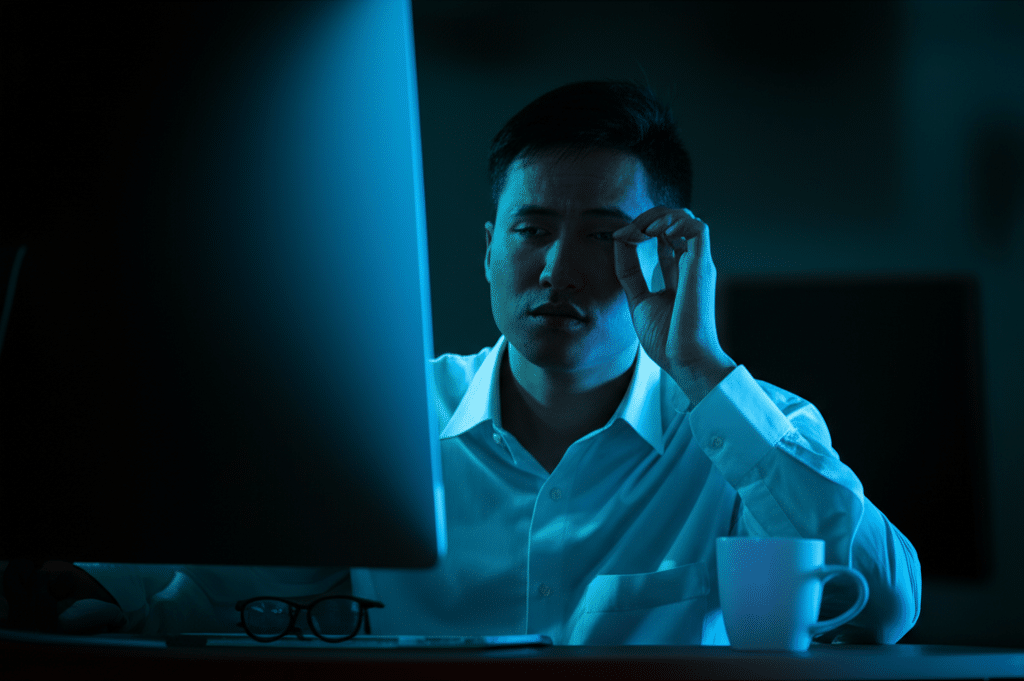 เจาะลึก 'โรคจอเพ่ง': ภัยคุกคามดวงตาที่มาพร้อมเทคโนโลยี