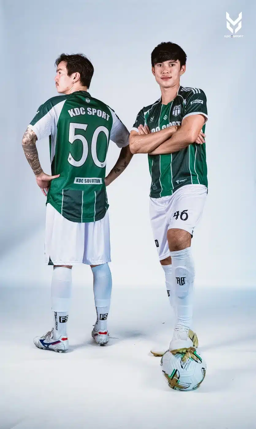 เสื้อทีมฟุตบอล KDC SPORT สีเขียว ด้านหลังเบอร์ 50 พิมพ์ลายซับลิเมชัน